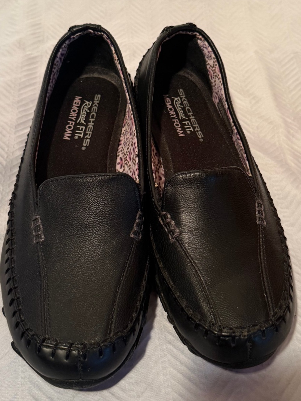 Skechers Relaxed Fit Memory Foam Women's Black Slip-On Loafers NWOT